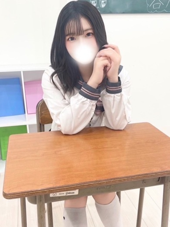 可愛川みおん(19)